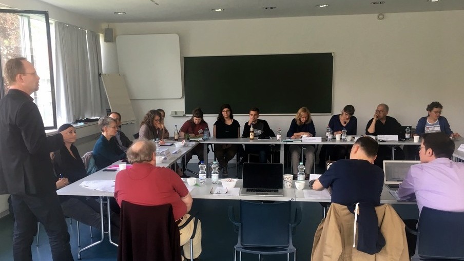 10 representatives from universities all over Germany sit together at one table and talk about the field of special education