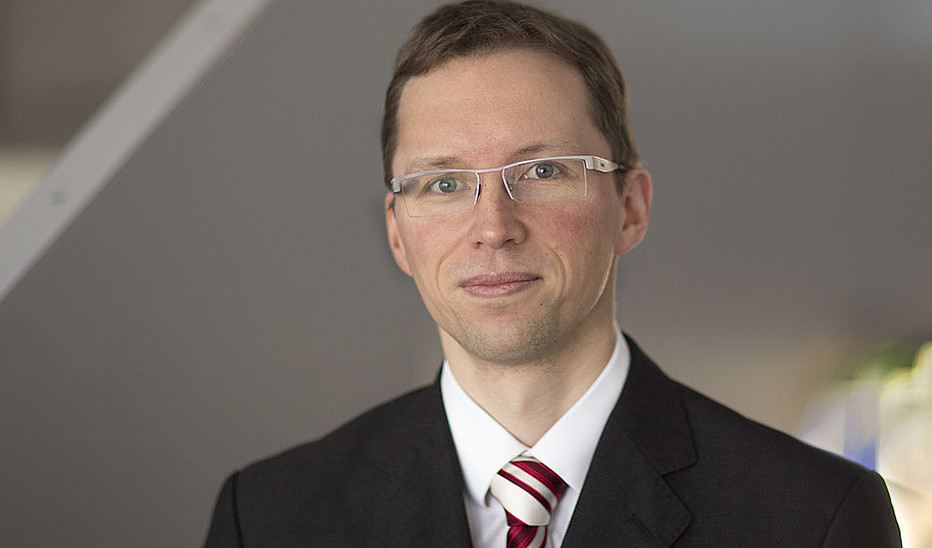 Foto: Jens Freudenberg Prof. Kornhuber lächelt in die Kamera.