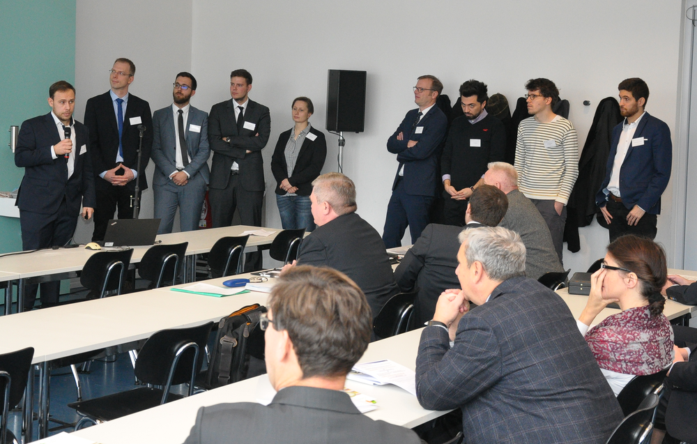 KOMPOST doctoral students presenting their research topics.