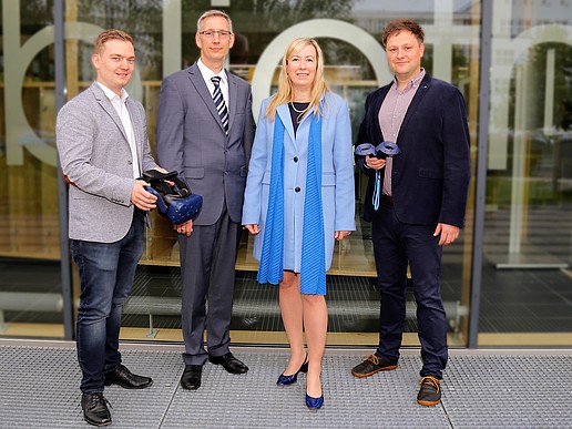 f. l. t. r. Thomas Müller, Prof. Dr.-Ing. Bernd Bellair, Prof. Dr. rer. pol. Sophia Keil and Daniel Winkler (not in the picture: Prof. Dr. rer. nat. Christa Heidger)