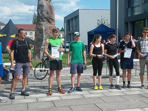 Team ranking 1st place for "TV/HST"; 2nd place for "Schabottenhämmer"; 3rd place for "Laufende §§§§ - Stadtverwaltung Zittau" (from left to right)