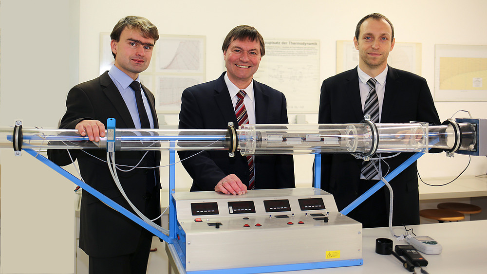 Dr.-Ing. Sebastian Herrmann, Prof. Dr.-Ing habil. Hans-Joachim Kretzschmar und Dipl.-Ing. (FH) Matthias Kunick (v.l.n.r.) vom Fachgebiet Technische Thermodynamik