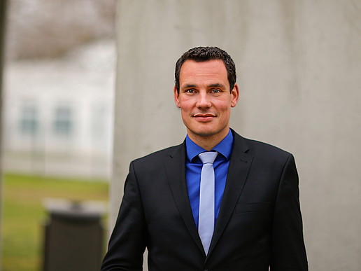 Portrait of Prof. Dr. Erik Hahn