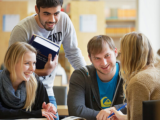 The mark of 3000 students at the HSZG was exceeded again
