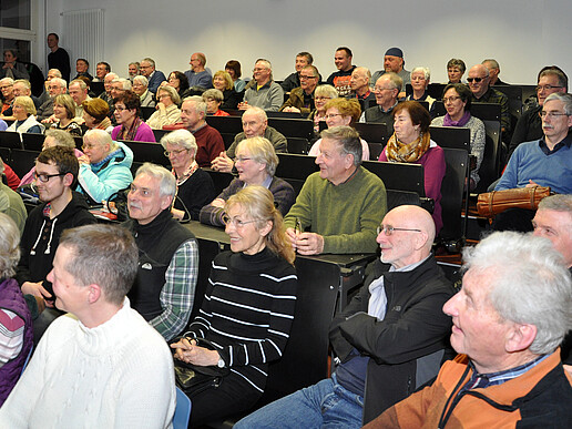 Lecture on the construction history of the historic weaving school building complex was very well attended