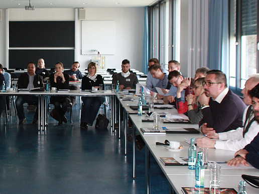Der KIA-Workshop wurde von Unternehmensvertretern, IHK- und Hochschulmitarbeitern sowie von dual Studierenden für einen regen Austausch genutzt