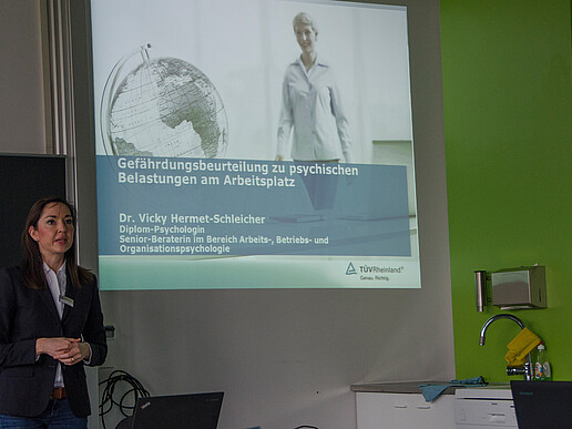 This time, the 5th IMS breakfast focused on "Consideration of mental stress in risk assessments"