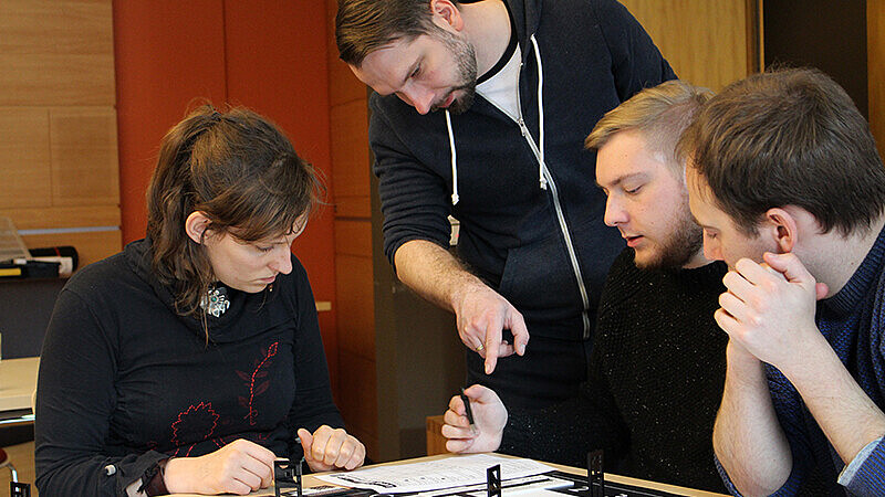 The GRID simulation game brought process management to life