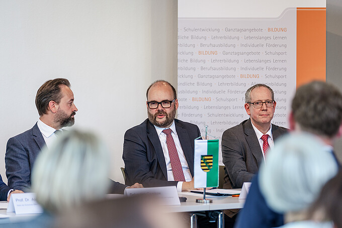 Eindrücke von der Unterzeichnung des Eckpunktepapiers 