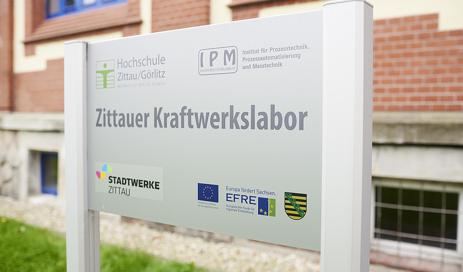 Eingangsschild Kraftwerkslabor.