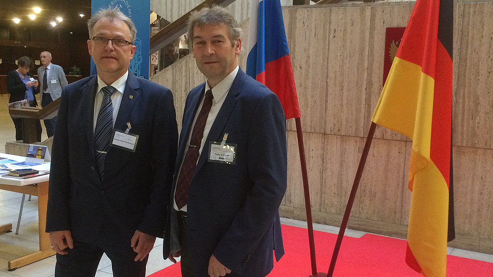HSZG Professor Roland Giese (right) at the Go East Generations symposium in Berlin