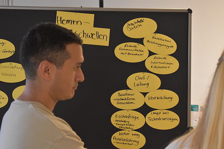 Participant before the results on the topic of "barriers"