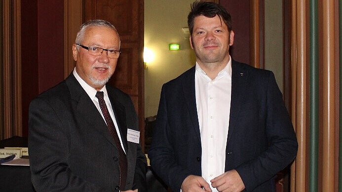 Prof. Jürgen Schoenherr und Oberbürgermeister Thomas Zenker beim 13. Deponieworkshop in Zittau