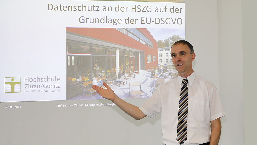 The university's data protection officer, Prof. Dr. Uwe Wendt, provides information on the new data protection regulations and the consequences for the university's work