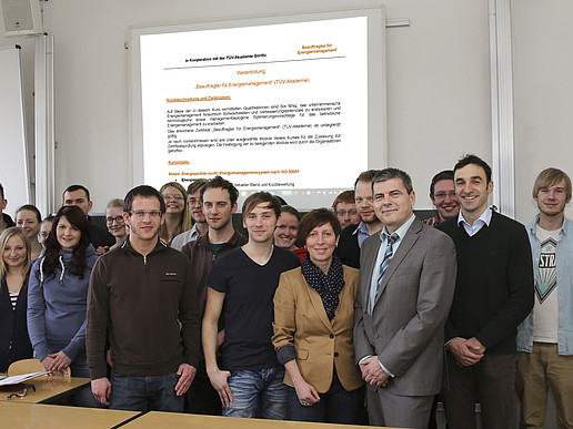 TÜV Rheinland Akademie GmbH and our university seal their cooperation