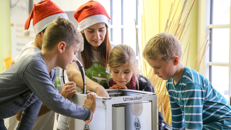 How does Ultimaker 2+ work?