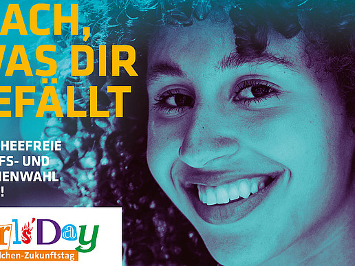 Graphic with close-up of a smiling girl with Girls' Day advertising slogan