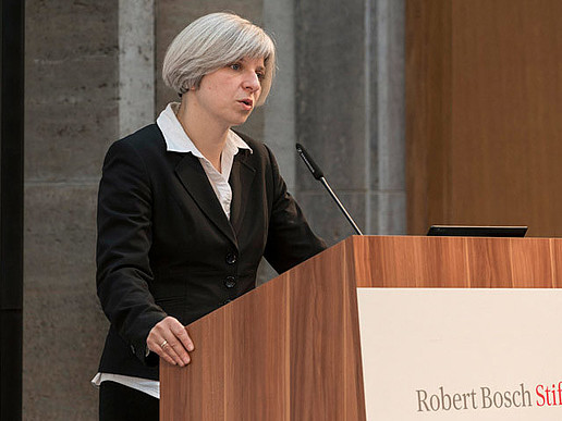 Prof. Dr. phil. Andrea G. Eckhardt at a conference of the Continuing Education Initiative (WiFF) 2016
