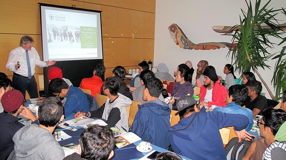 Students from the "German Malaysian Institute" Dresden and Leipzig visited the Zittau/Görlitz University of Applied Sciences