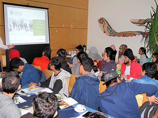 Students from the "German Malaysian Institute" Dresden and Leipzig visited the Zittau/Görlitz University of Applied Sciences