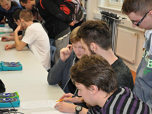 International teams train for the "NEISSE-ELEKTRO" finals