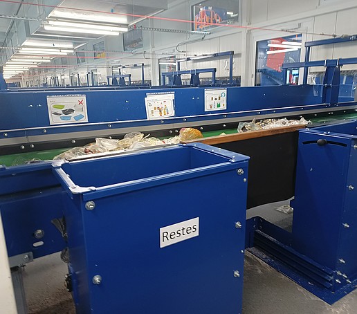 Manual sorting workstation