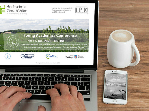 You can see a laptop with the title slide of the presentation