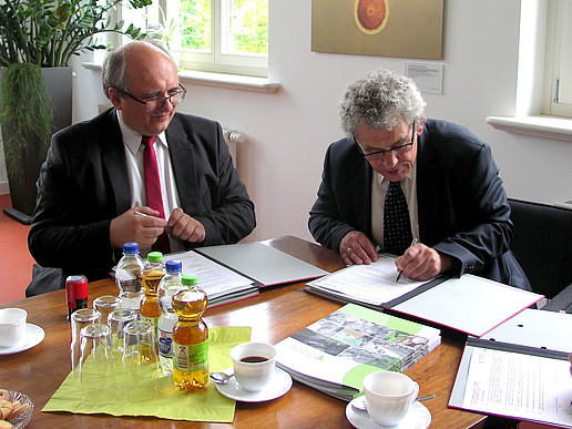 The rectors at the signing of the agreement