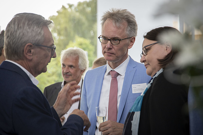 Guests in conversation