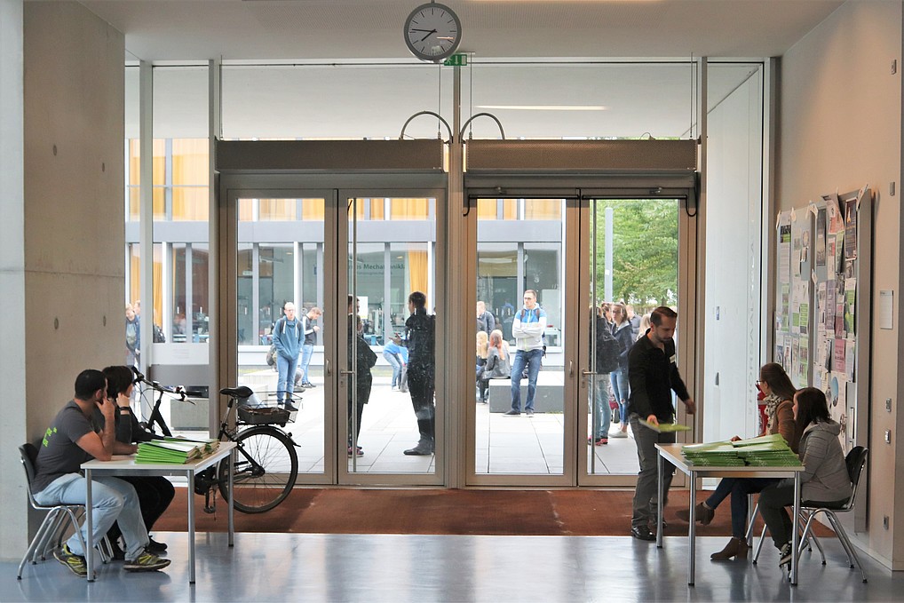 Final preparations before opening the doors
