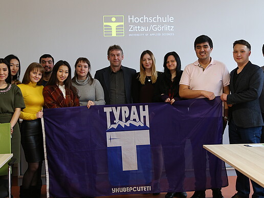 Eleven doctoral and Master's students got to know our high-quality and practice-oriented teaching