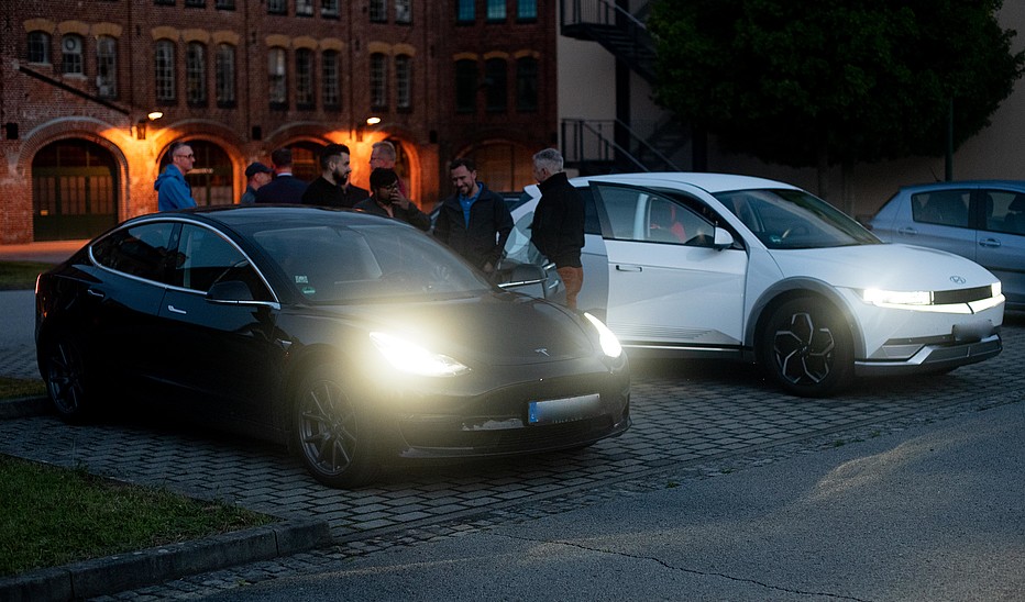 E-Autos beim 1. Stammtisch