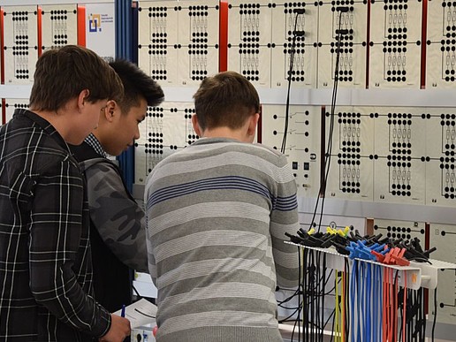 Die Elektrotechnikolympiade findet bereits seit 1995 statt. 