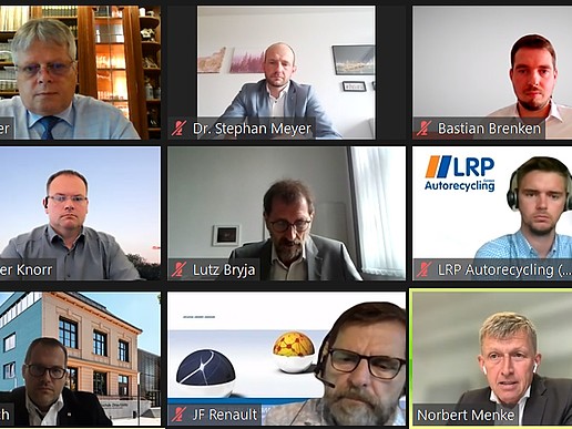 A screenshot of 9 participants in the panel discussion of the simul+ forum.