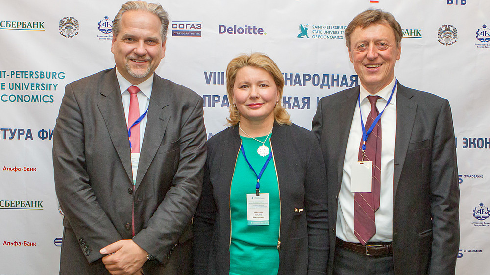 Prof. Dr. Bernhard Koye, Kaleidos University Zürich, Prof. Dr. Tatjana Nikitina, Direktorin des Russisch-Deutschen Zentrums UNECON, Prof. Dr. Clemens Renker