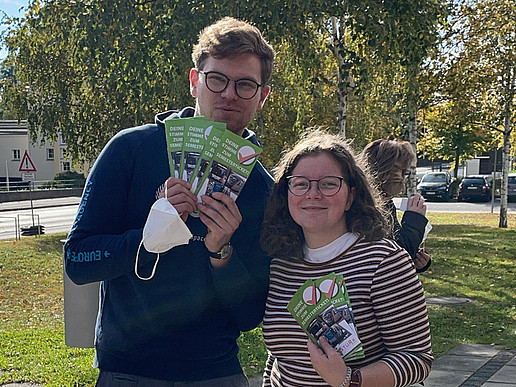 Timon Conrad und Nicola Bell vom StuRa