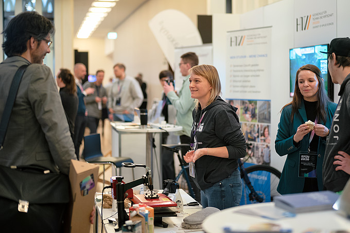Henriette Uhlig at the HSZG stand