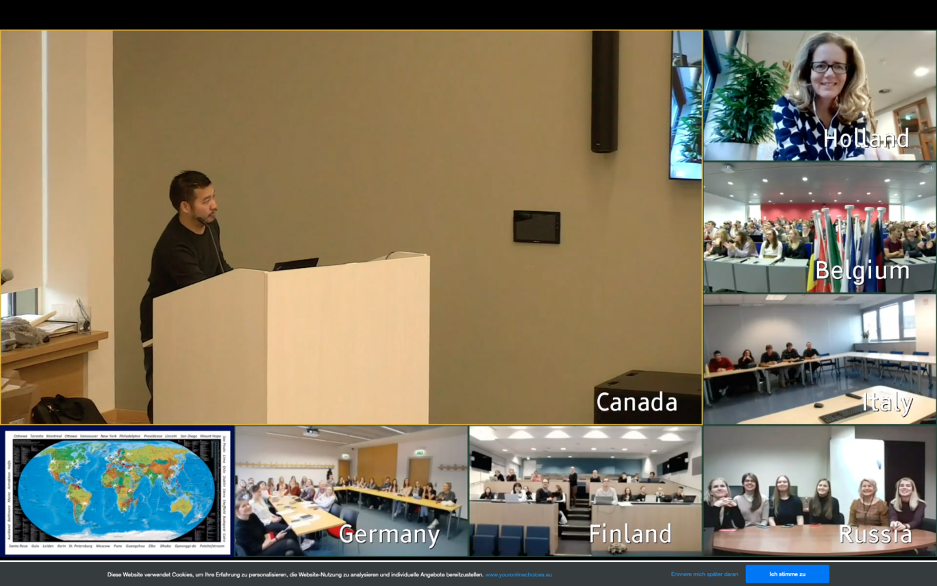 Screenshot: The whole world on one screen