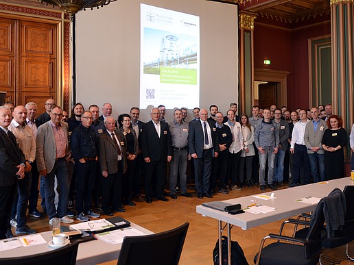 Group photo with participants in the citizens' hall of Zittau town hall.