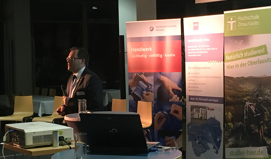 Foto: HSZG Der zukünftige Rektor Prof Kratzsch bei seinem Vortrag