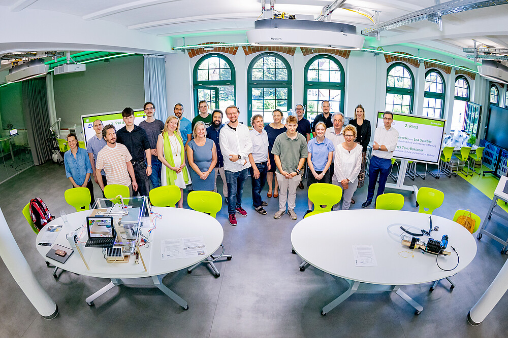 Schülerinnen und Schüler aus ganz Deutschland präsentierten beim DLR-Preis 2026 ihre Schulmodelle zu Hochtemperatur-Wärmepumpen und veranschaulichten deren Bedeutung für eine klimafreundliche Industrie.