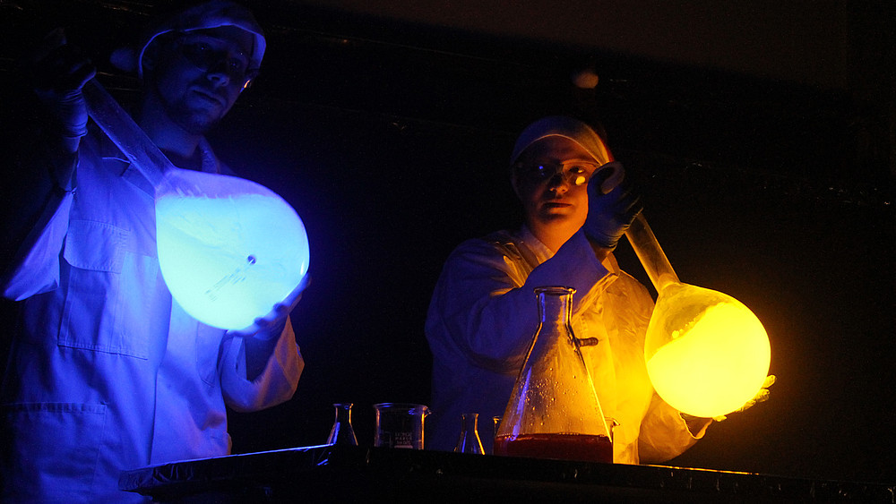 The chemistry department is represented with a contribution to the Ring on Feier on 13.08.2016