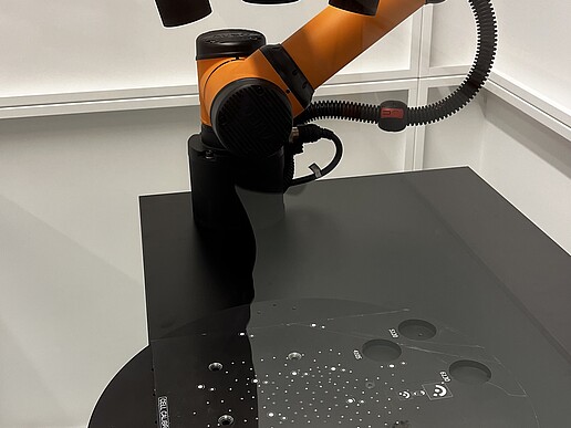 ScanCobot with robot turntable module for flexible measuring tasks