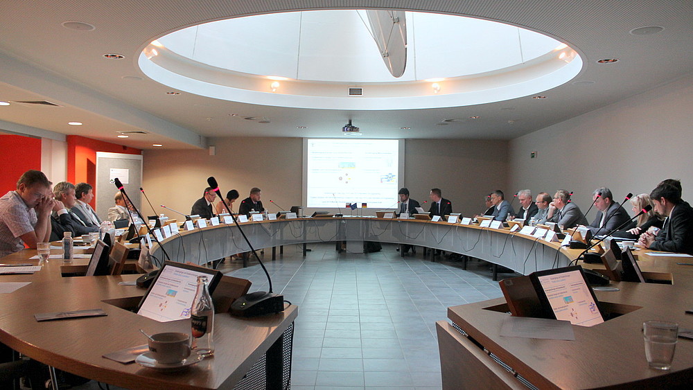 Binational education project presented and discussed at an official kick-off event