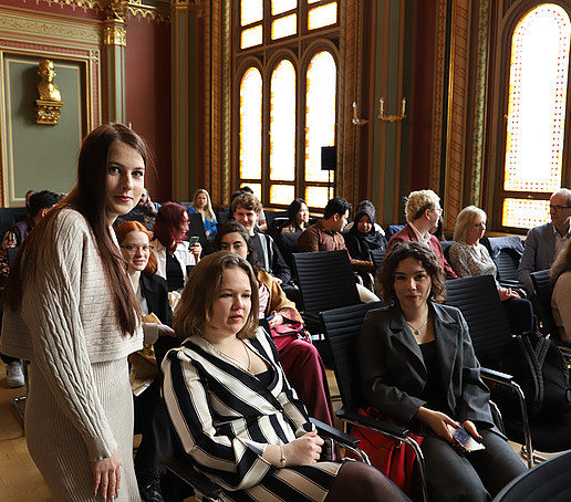 Absolventinnen im Rathaussaal