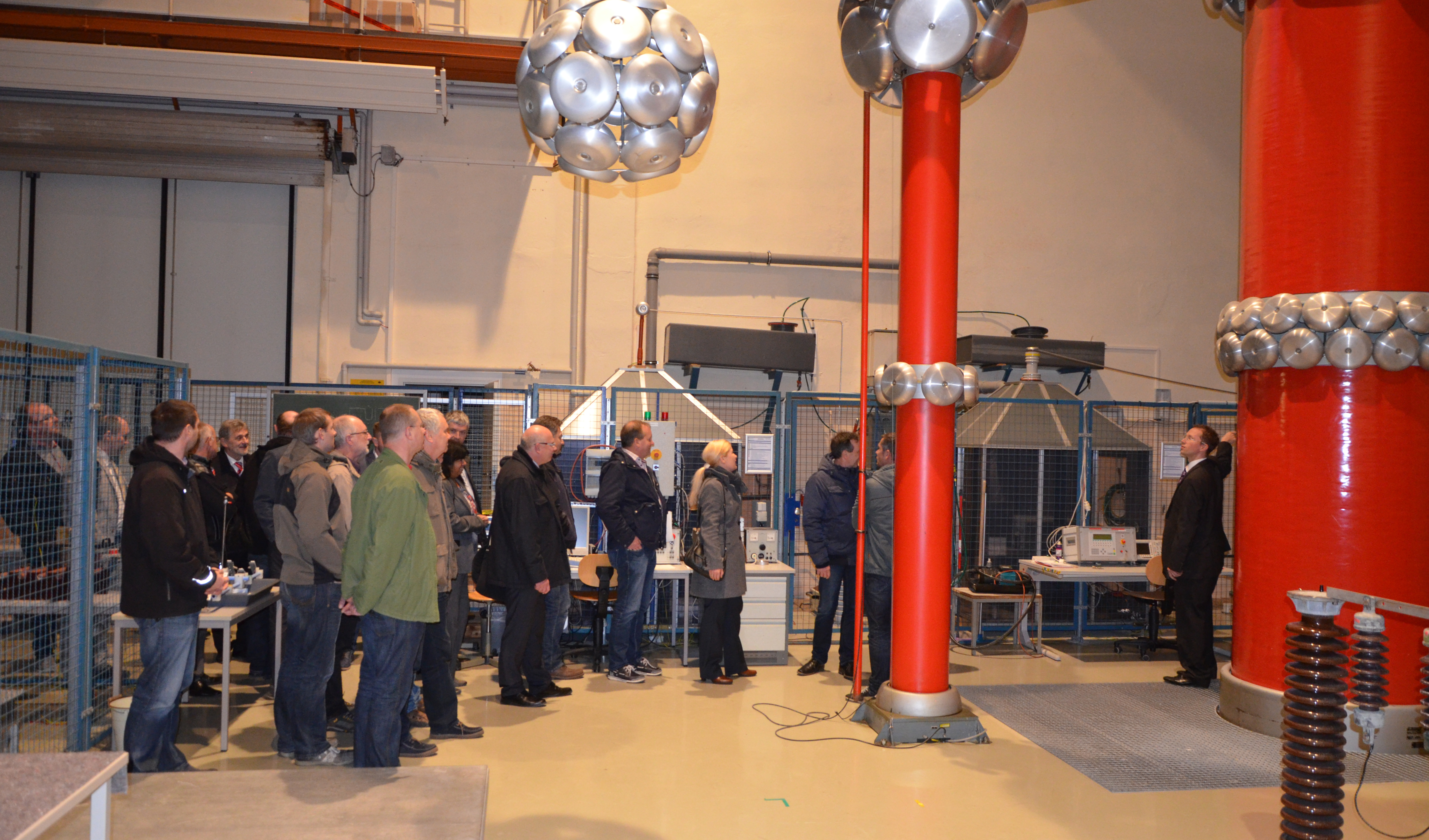 27 experts from energy companies and the university came together to share their expertise